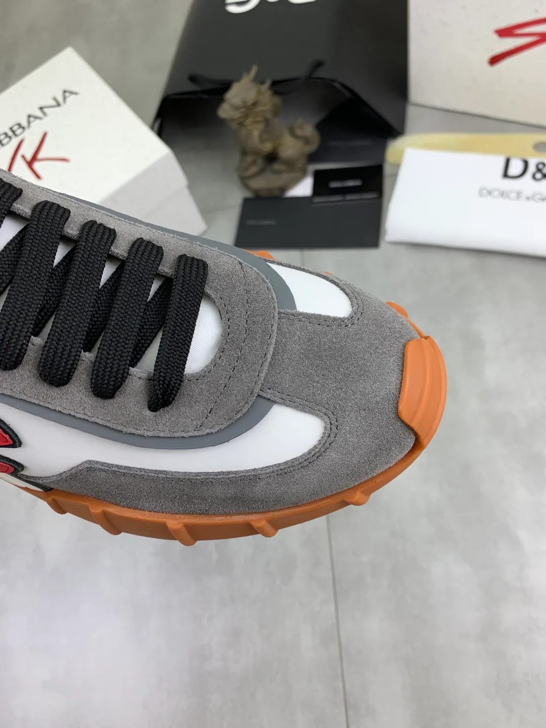 Men's men's shoes 💰P542 💰[New model] The latest hot style, top original quality, the official website synchronizes "DOLCE&GABBANA [Dolce & Gabbana] ~ High quality." The effect is low-top casual DG men's shoes, loved by many celebrities, using high-end imported first-layer calfskin splicing logo design + cowhide feet, simple and elegant, perfectly interpreting the latest inspiration of shoes, integrating classics and fashion, luxury dreams, and fashion. Suitable for drivers, light and comfortable to drive, light and breathable for outdoor travel, high-end quality, trustworthy, 5️⃣color🉑️choice! Code number: 38-46